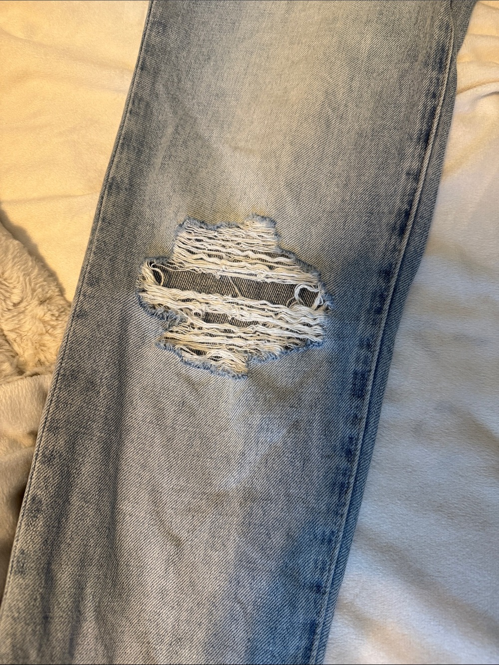 Pistola Presley High Rise Relaxed Roller Jeans Size 25 Light Wash Distressed - Picture 5 of 16